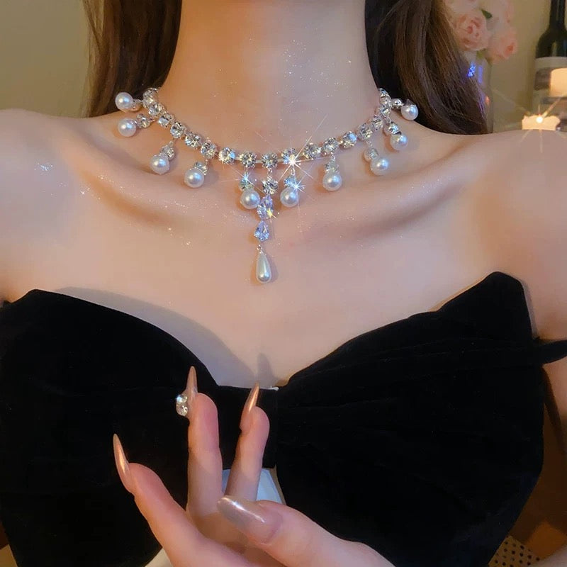 Isabeau Necklace Set