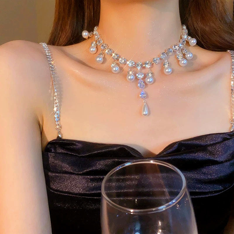 Isabeau Necklace Set