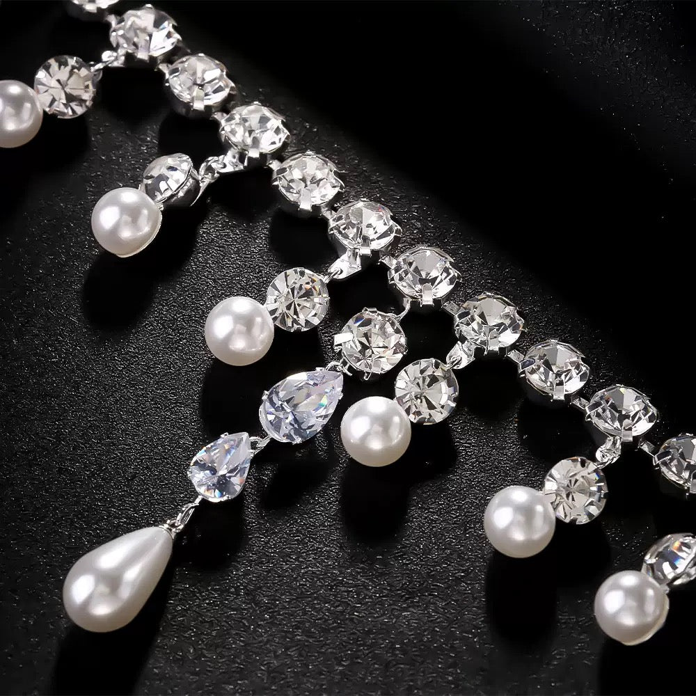 Isabeau Necklace Set
