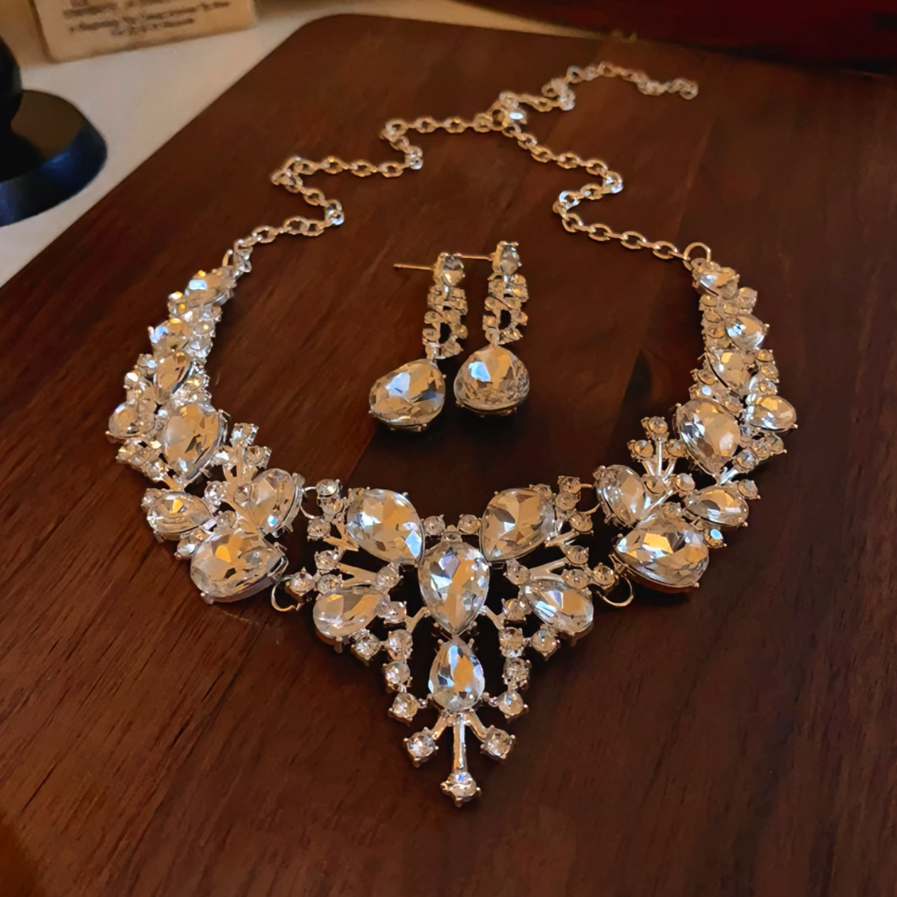 Leona Necklace Set