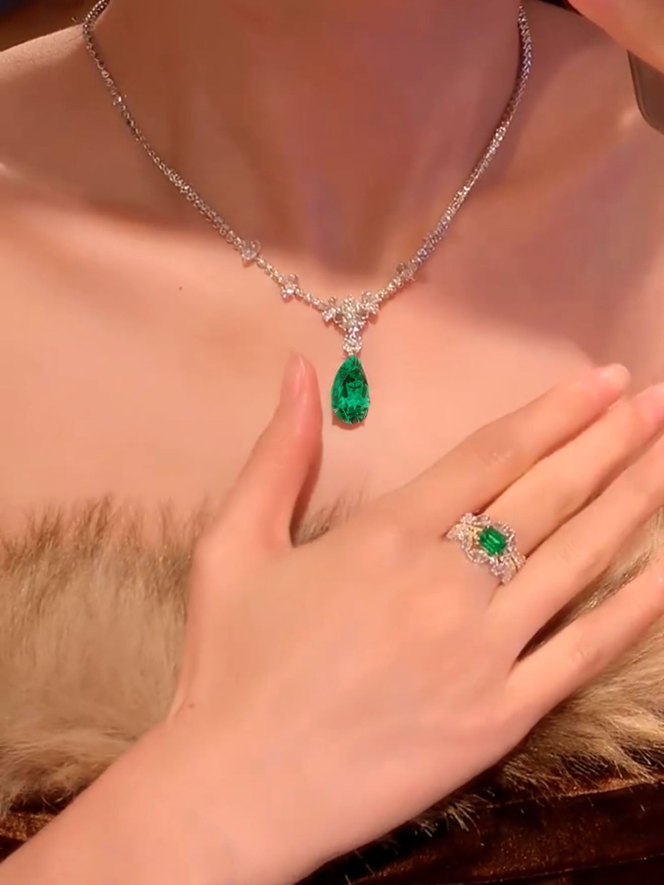 Cressida Necklace Set