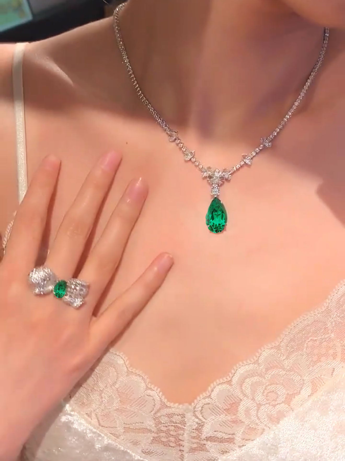 Cressida Necklace Set