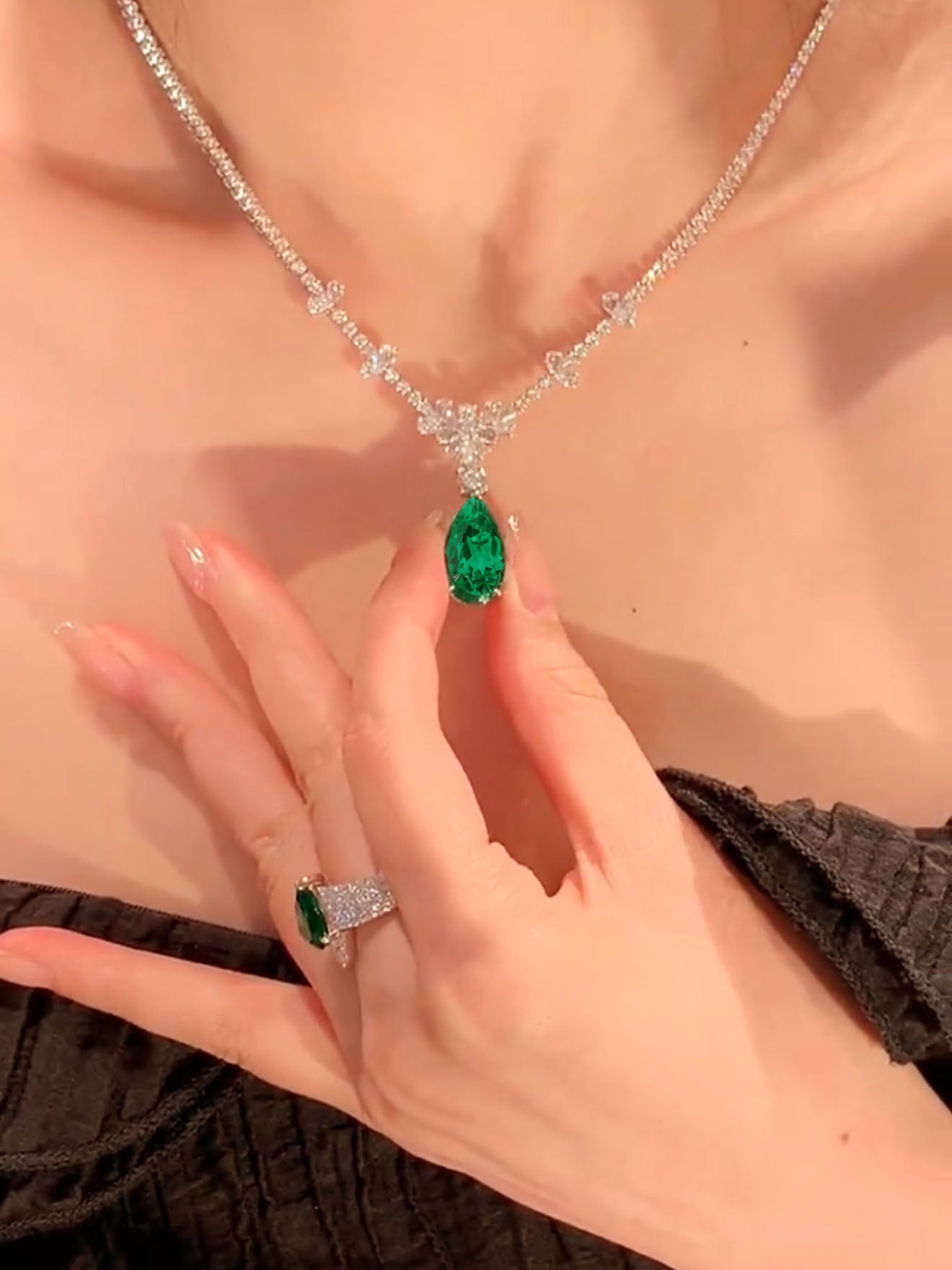 Cressida Necklace Set